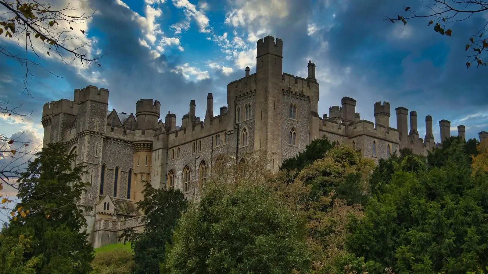 Arundel - Castle and historic town